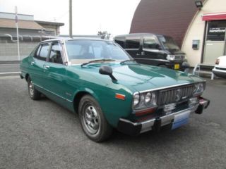 Nissan Bluebird 810 series