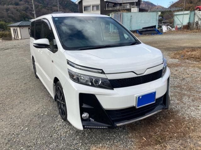 TOYOTA VOXY　ＺＳ＿Ｇｓ